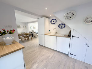 Photo 6- click for photo gallery